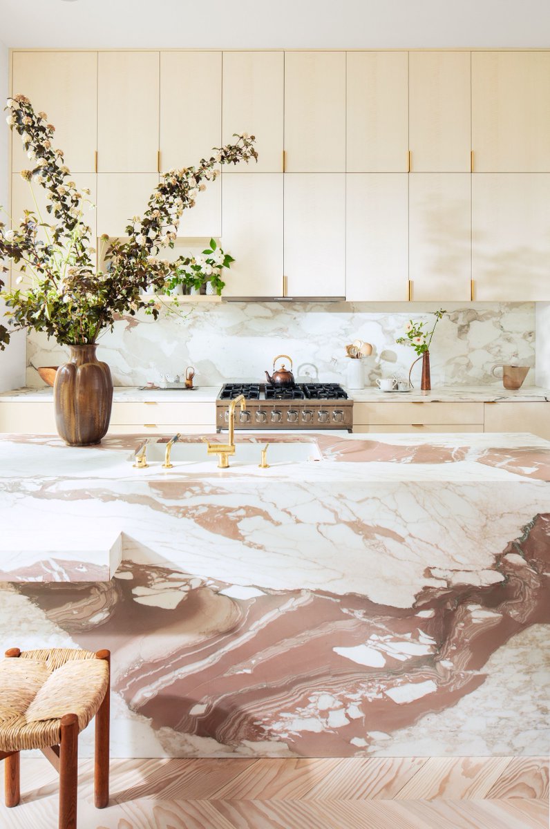 DeborahDiMare's tweet photo. Mauve marble?! A new favorite for sure.
Which rooms are you and your family spending more time in as you practice #socialdistancing &amp; what are you doing to 'stay sane'?
Join our Facebook group to get tips &amp; chat during this time of isolation: https://t.co/i4pA3NUpeR #DiMareDesign https://t.co/KRfULKT0zO