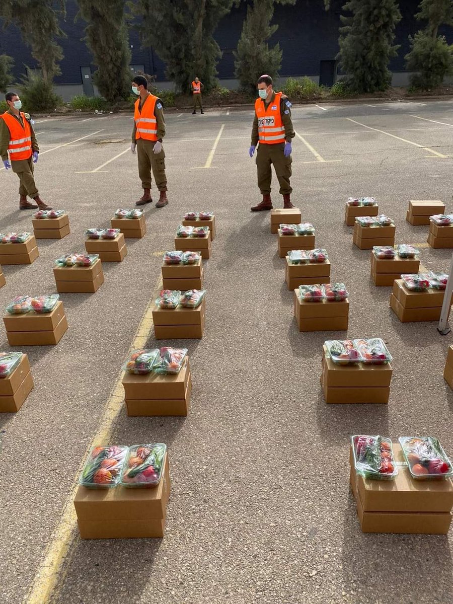 Hundreds of soldiers hand out free food to everyone who needed, in almost every city in the country.