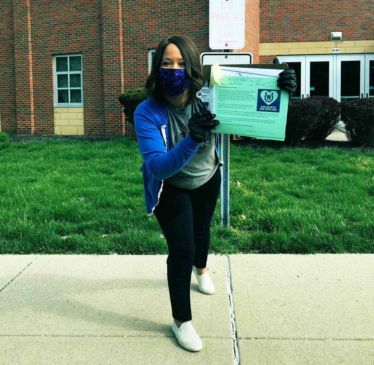 Thank you to Mrs. Hill, <a href="/TimWeberWyoming/">Tim Weber</a>, @WyoAsstSup, and <a href="/WyomingCity/">@wyomingcityschools</a> admin for safely distributing student learning tools 💻 in style! 😷😎 (No windows were rolled down in the taking of the photo 🙅🏻)