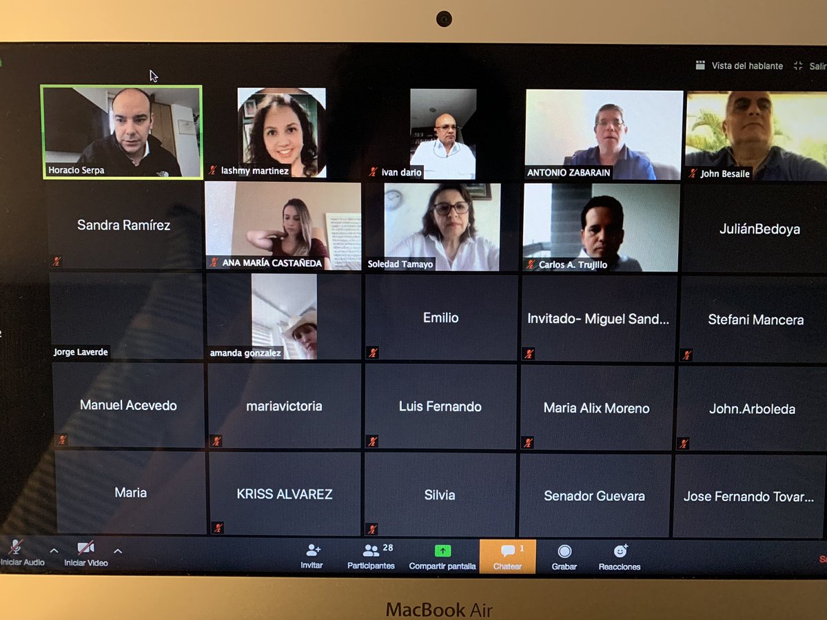 UtlJohn's tweet photo. A esta hora reunidos con @ComVISenado @SenadoGovCo @partidodelaucol para escuchar a la señora Ministra de Educacion  @Mineducacion @VictoriaBxE sobre las medidas en educación durante emergencia #COVIDー19 https://t.co/Gku212coUi