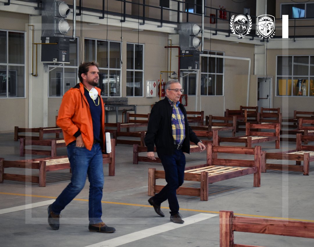 uprosanluis's tweet photo. UPrO FABRICA BIOMBOS HOSPITALARIOS 👨🔧
El Ministro de Infraestructura del Gobierno de la Provincia de San Luis, e integrante del Comité Provincial de Crisis, Felipe Tomasevich, visitó las instalaciones de UPRO. Conocé más en https://t.co/9P8qRJ3xBk
#UPrOSuma #SanLuisNosUne https://t.co/R4aoaWbvWJ