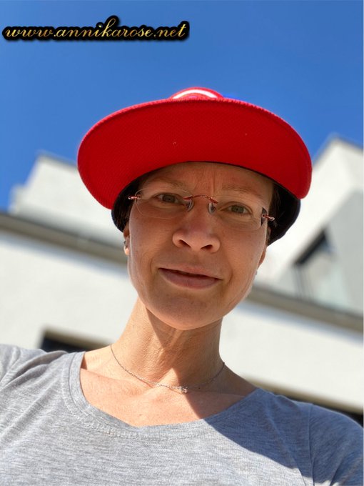 Jetzt noch die #Sonne genie&szlig;en und heute ab 20 Uhr vor der #Cam! https://t.co/Q5eYqny7W1<a href="/tag/sonne"class="tags">#Sonne</a><a href="/tag/cam"class="tags"><span>#cam</span></a>