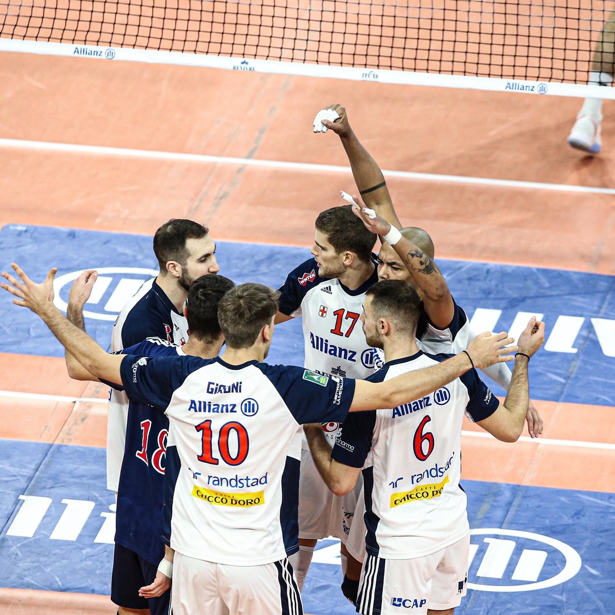 PowervolleyMI's tweet image. 🎲 | POWER GAME

🔎 Ci sono 🔟 differenze tra le due foto. 

❓ Riesci a trovarle? 

✏️ Commenta su instagram!

#PowerGame #ViciniELontani #IoRestoACasa

#WelcomeHome

#Allianz #PowervolleyMilano #ForzaMilano #TeamAdidas #AdidasVolleyball #Pallavolo #Volley #Volleyball