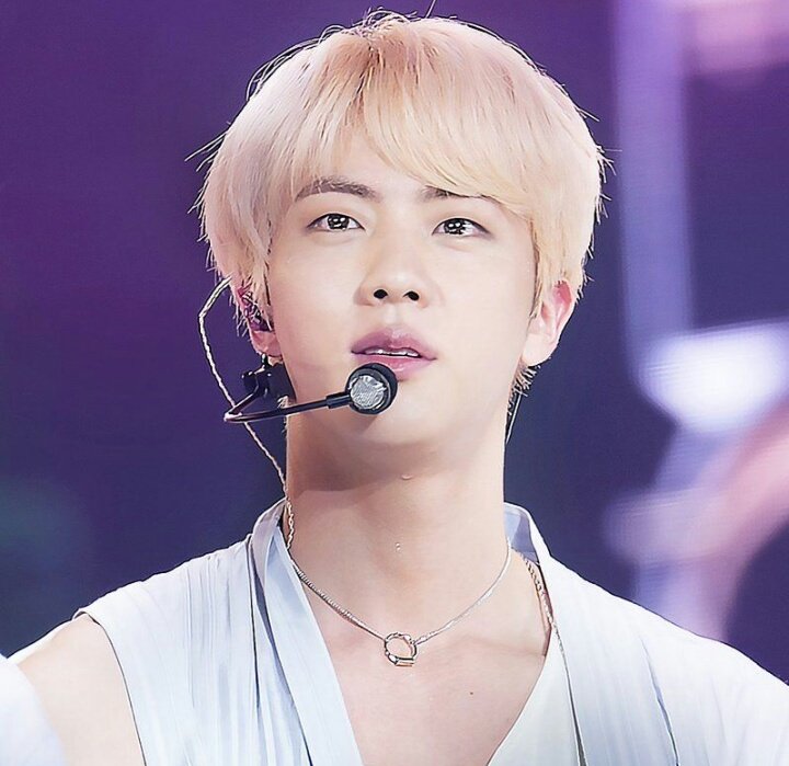 Kim Seokjin as a living bratz doll :  #방탄소년단진  @BTS_twt