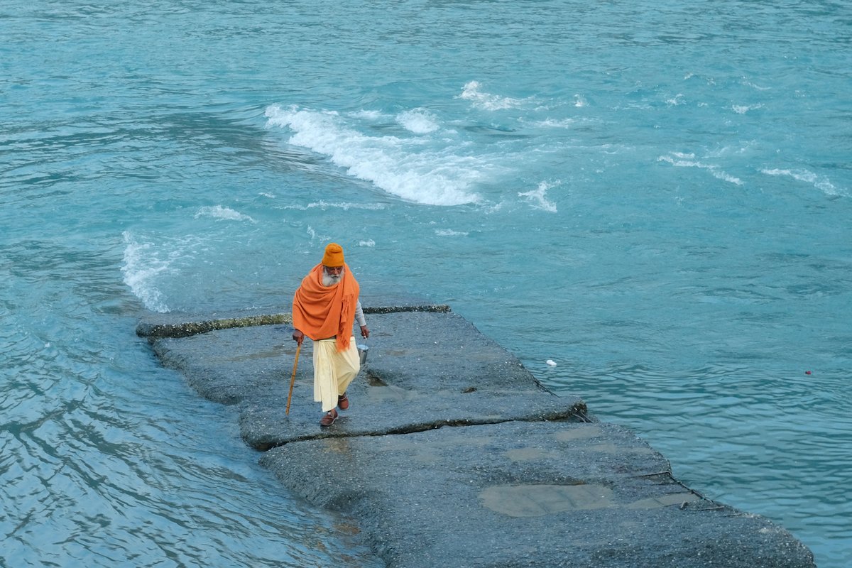 moojiji's tweet photo. In order to really grow inside,
you must first be challenged
from all directions.
Things cannot just go your way.
You cannot command life or
expect it to fulfil your projections.
If things were always easy,
you would go to sleep inside your being...

https://t.co/cTIgmmrpO1 https://t.co/IfjQJ61nBp