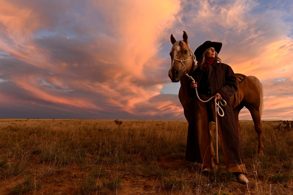 JoeMcNallyPhoto's tweet photo. Lighting and Framing on the Prairie https://t.co/AHWUPug9m8 https://t.co/dBMA3ThAiM