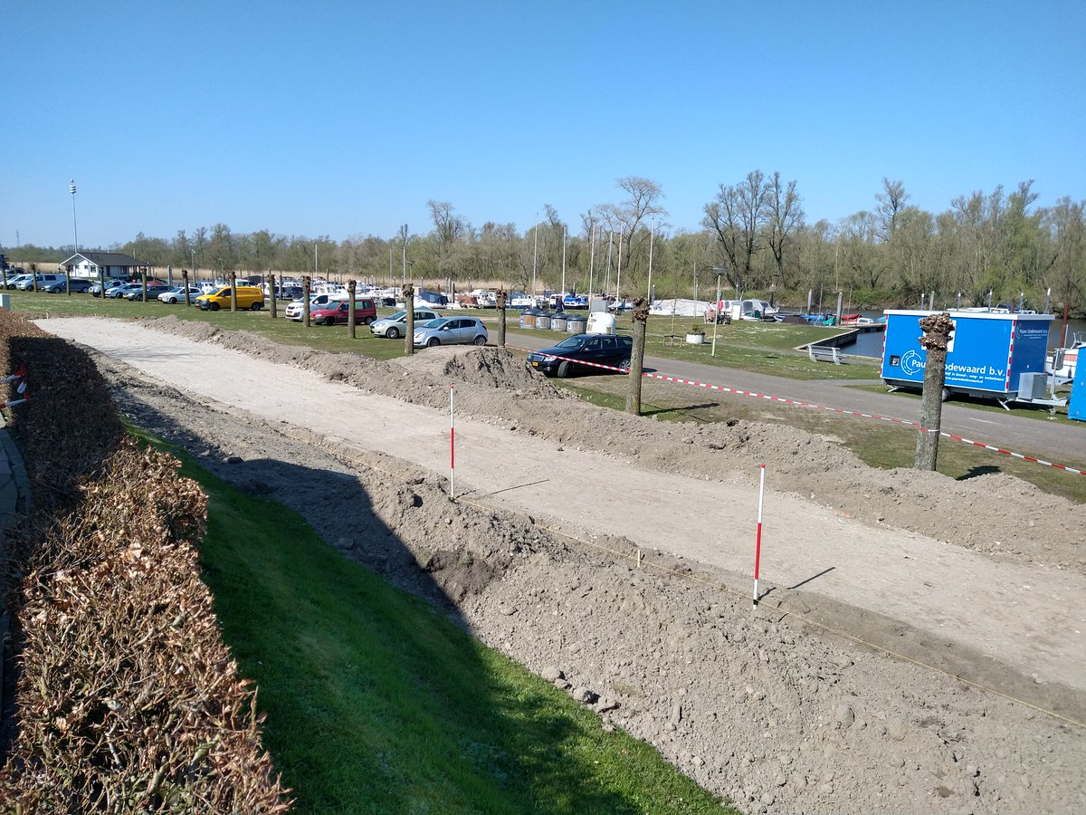 Momenteel wordt er aan de jachthaven Vissershang een looppad aangelegd vanaf de dijk naar het haventerrein. Een voordeel van dit looppad is dat nu ook mindervalide mensen makkelijk vanaf het parkeerterrein op het haventerrein kunnen komen. 
<a href="/gemeentealtena/">Gemeente Altena</a> 👍👍👍👍👍👍