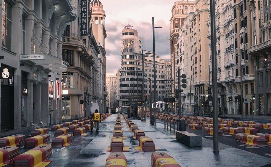 jmpiera's tweet photo. Fotografía original y fotografía manipulada por Vox.
El autor, @ignaciopereira ha pedido a @vox_es que deje de difundir su obra y que se conozca la manipulación. 
Desde aquí, todo mi apoyo al autor. https://t.co/3ghS8CtADC