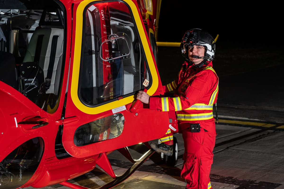 Jennife38882385's tweet photo. @cornwallairambulance #Lifesaver #keepusflying #paramedic ❤️🚁⚕️🏥🚑🇬🇧 https://t.co/LRiHgyOvT0