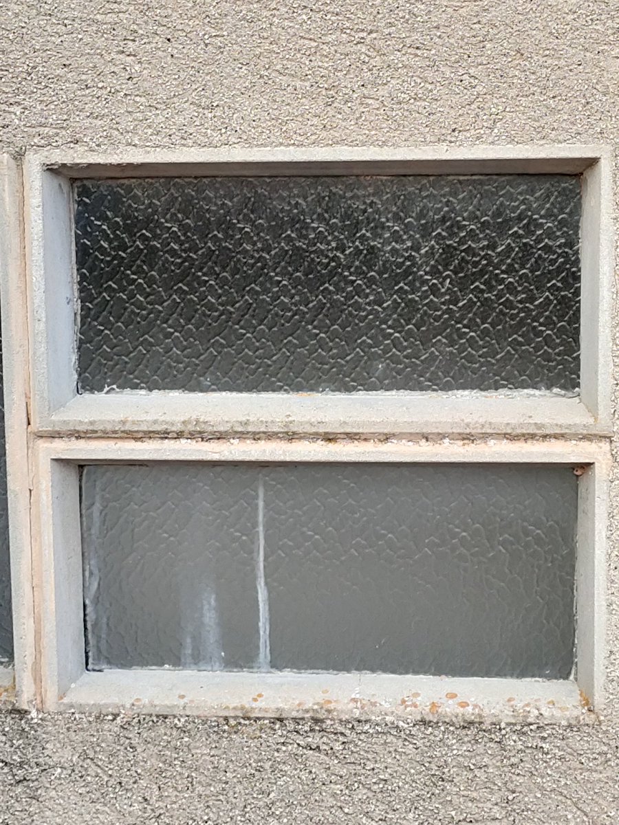 calalua's tweet photo. #itinerarisartistics
#simetries
Gaudint
El terrat de casa i mirades amb simetria https://t.co/7OCZbo6RRp