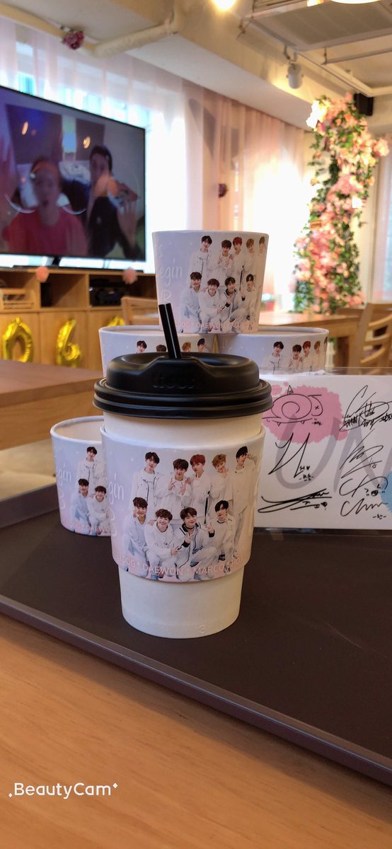star_light_jun's tweet photo. #Happy2ndAnniversaryUNB
#HappyUNBDay
#ForeverWithUNB
ずっと大好きだよー🌸 https://t.co/Q2VBiPypwe