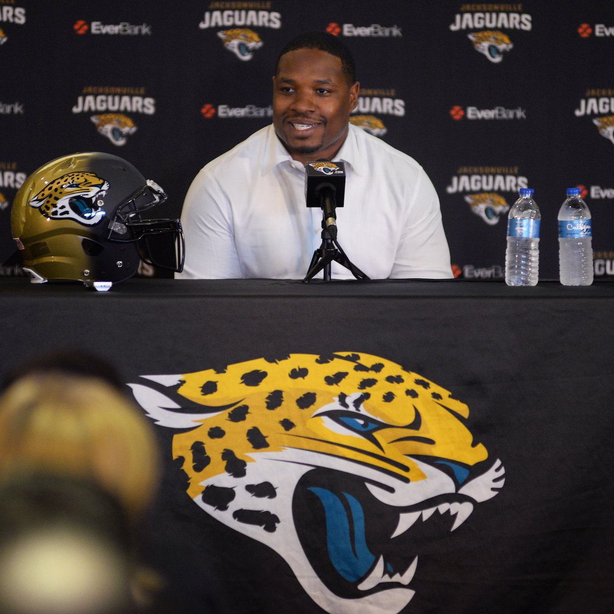 ElevateSPJ's tweet photo. On Wednesday at 5 p.m. ET, former @Jaguars RB @MJD will join us for an exclusive video chat for Elevate JAX members.

We’ll talk through his UCLA &amp; NFL 🏈 career, and how he’s transitioned to roles w/ the @nflnetwork &amp; @RamsNFL.

Members, please RSVP at info.elevatejax@gmail.com! https://t.co/WN83t1MGVh