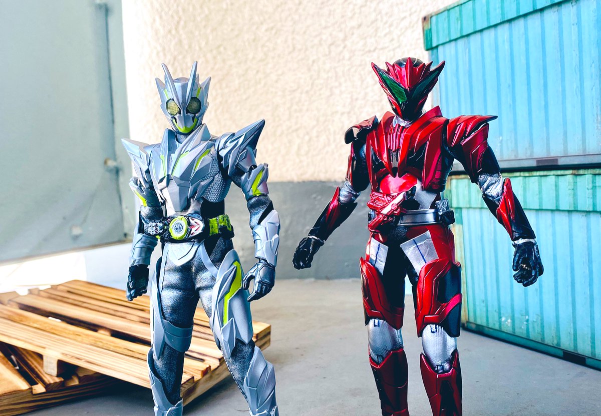 gyiyan000's tweet photo. 良くないですか？仮面ライダー迅バーニングファルコン！針金素体のソフビ改造ですが装動、RKF、アーツ、RAHに負けないように頑張りました！！まだみんな持ってないでしょ？いいでしょ？

#ソフビ改造
#仮面ライダー迅
#バーニングファルコン
#ゼロワン https://t.co/Bh1NVhAKlz