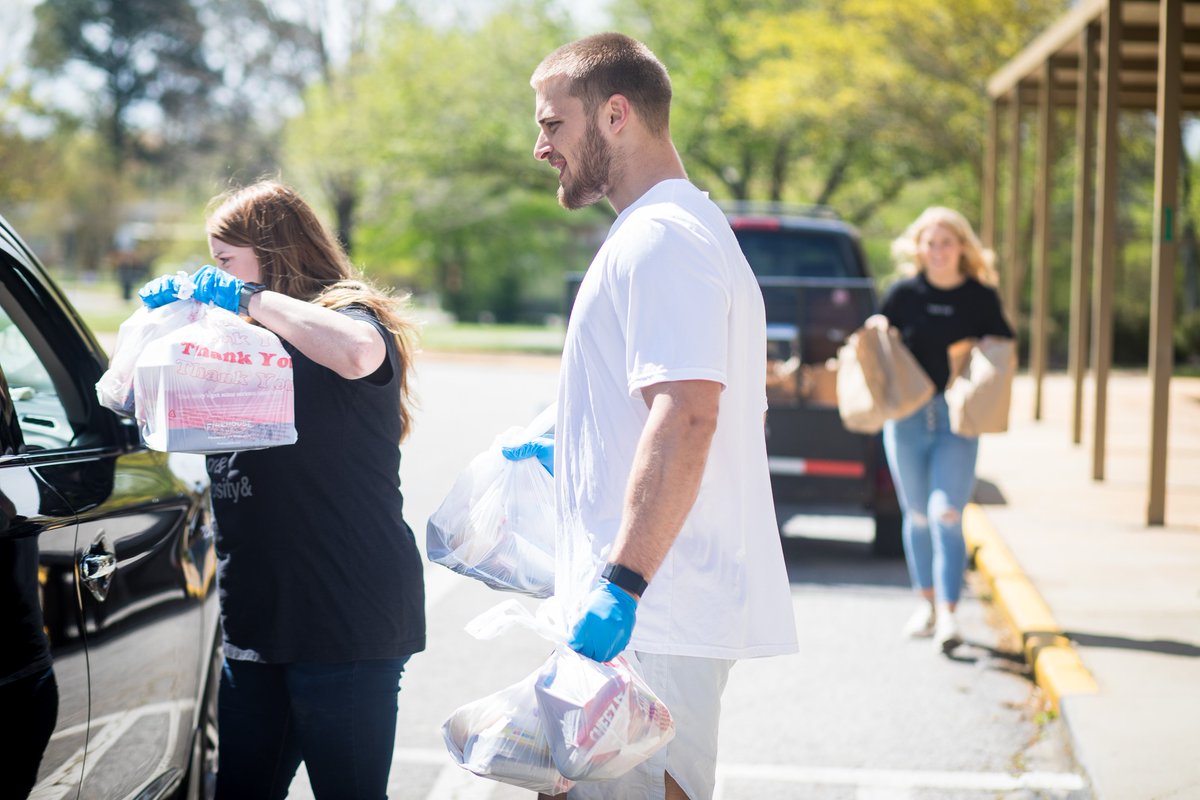 AuburnYou's tweet photo. Adversity reveals character.

Proud of  @AuburnFootball's @joshuamarsh20 for taking this opportunity to join his community in providing 1700 meals to kids in need. 

Thank you, Josh for demonstrating the #AuburnSpirit. 

#TheWhybehindtheYOU https://t.co/du7I7gWeq1