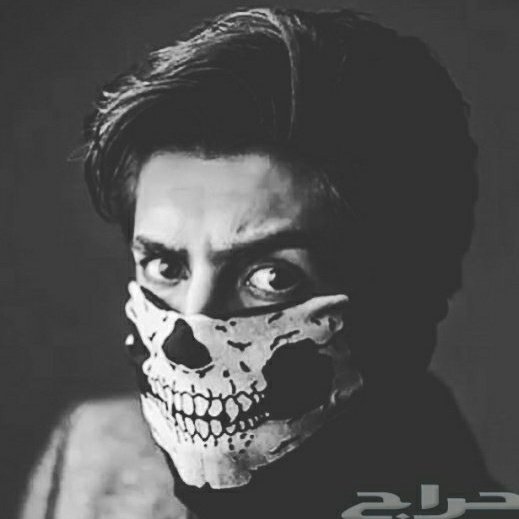 a9d__'s tweet photo. أربعون ألف سنة من لغة الإنسان ولا يمكنك أن تجد حرفاً واحداً يصف الشعور الذي بداخلك تماماً  #! 🖤 https://t.co/S7XDzMPpOm