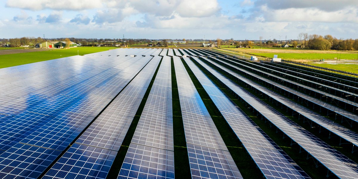 DNB_NL's tweet photo. Klimaatrisico’s blijven ook in deze bijzondere tijd op de agenda staan. Ze krijgen nadrukkelijker plaats in het toezicht op het risicobeheer van banken.

Hoe precies? Lees onze Q&amp;A en Good Practice: https://t.co/G75FemD24r https://t.co/l3q2PCOge1