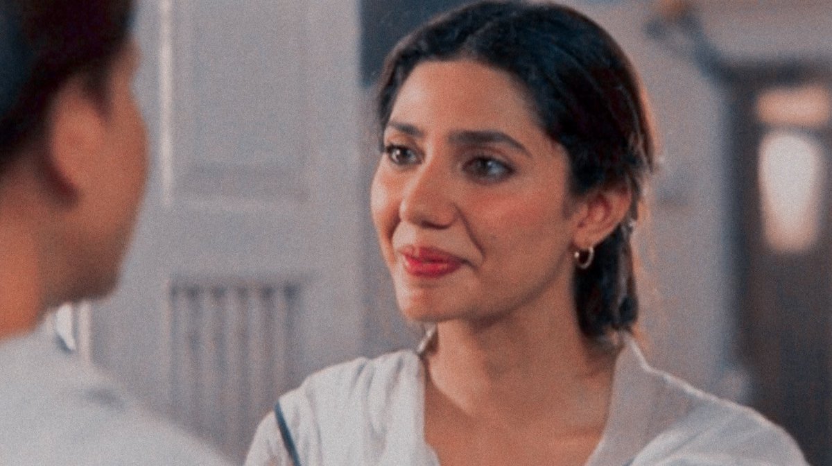 this is my introduction to mahira the actress on screen nd look at how pleasant she looks <3  #MahiraKhan