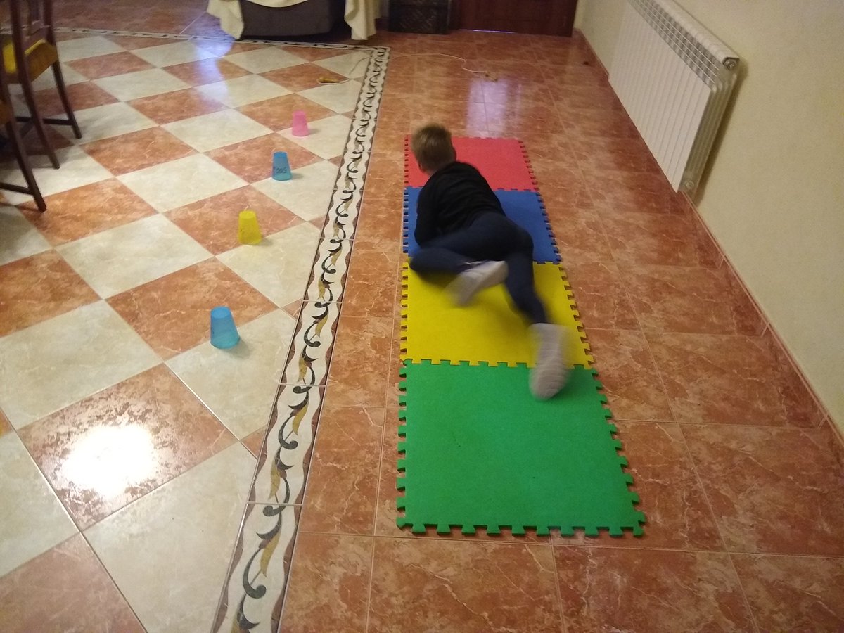 macip_vic's tweet photo. Gaudint de l'activitat física a casa! @comunitatesport #diadelesport https://t.co/aHo9mKQaNq