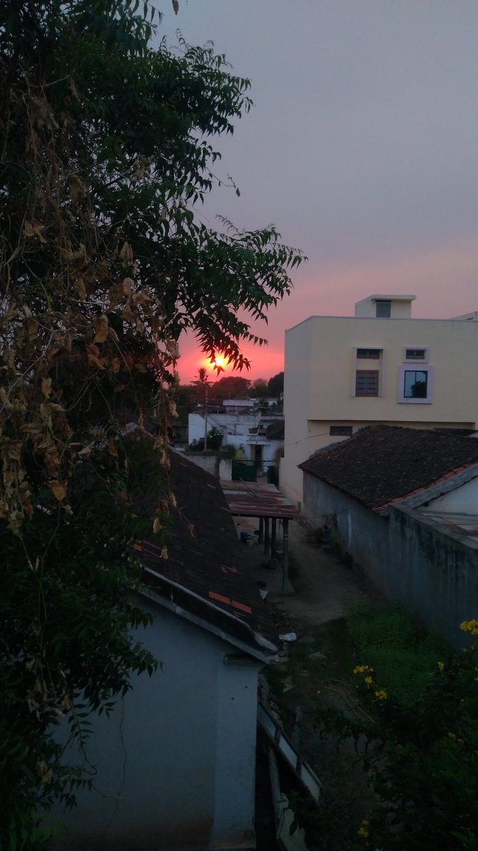 Harichander9's tweet photo. Because less pollution💨 I can See Sun☀️ From my terrace. I Think #lockdown should extended for one year. So, Better I can see Saturn clearly 🌐
#MondayMotivation #coronavirus #Corona #lockdowneffect https://t.co/OdoxhKkgTh
