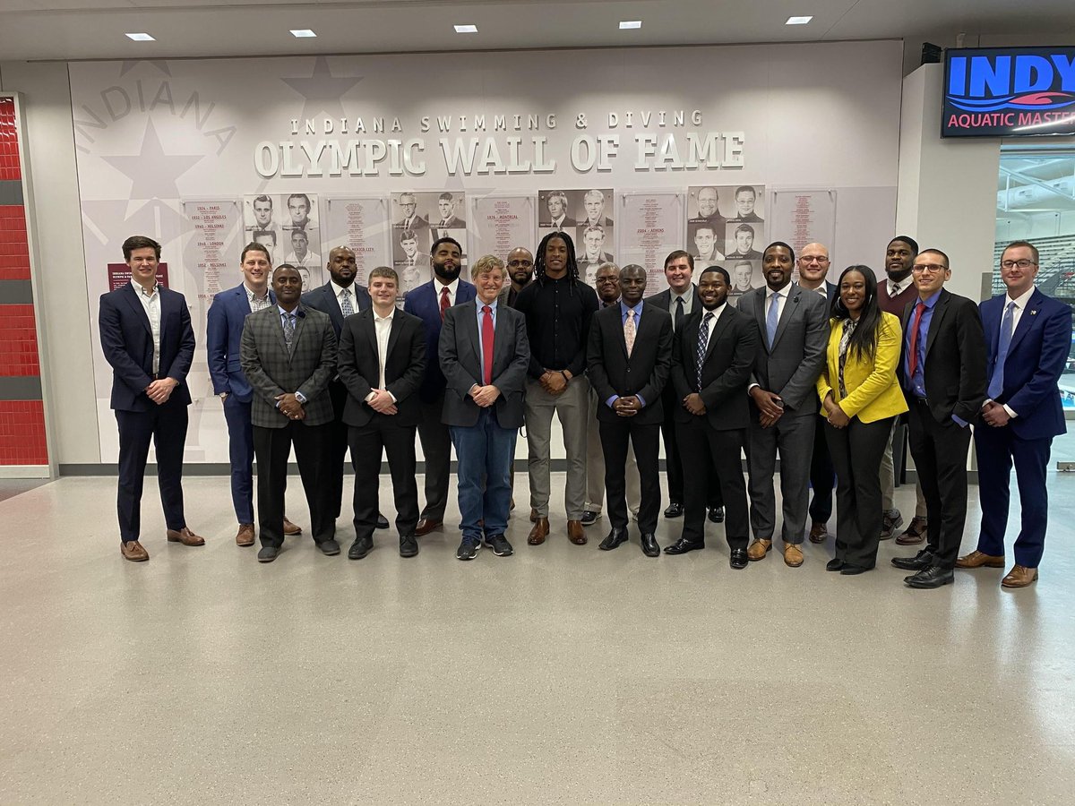 leighsteinberg's tweet photo. One lucky winner will be selected to attend our Virtual Agent Academy on April 20 and 21. To be in the running, you must Follow, Like, Retweet and Tag two friends interested in sports. Deadline: April 10th @ 5pm PT. Good luck &amp; see you soon! Learn more: https://t.co/Qk4VRkzt2Y https://t.co/GUT2XFztsG