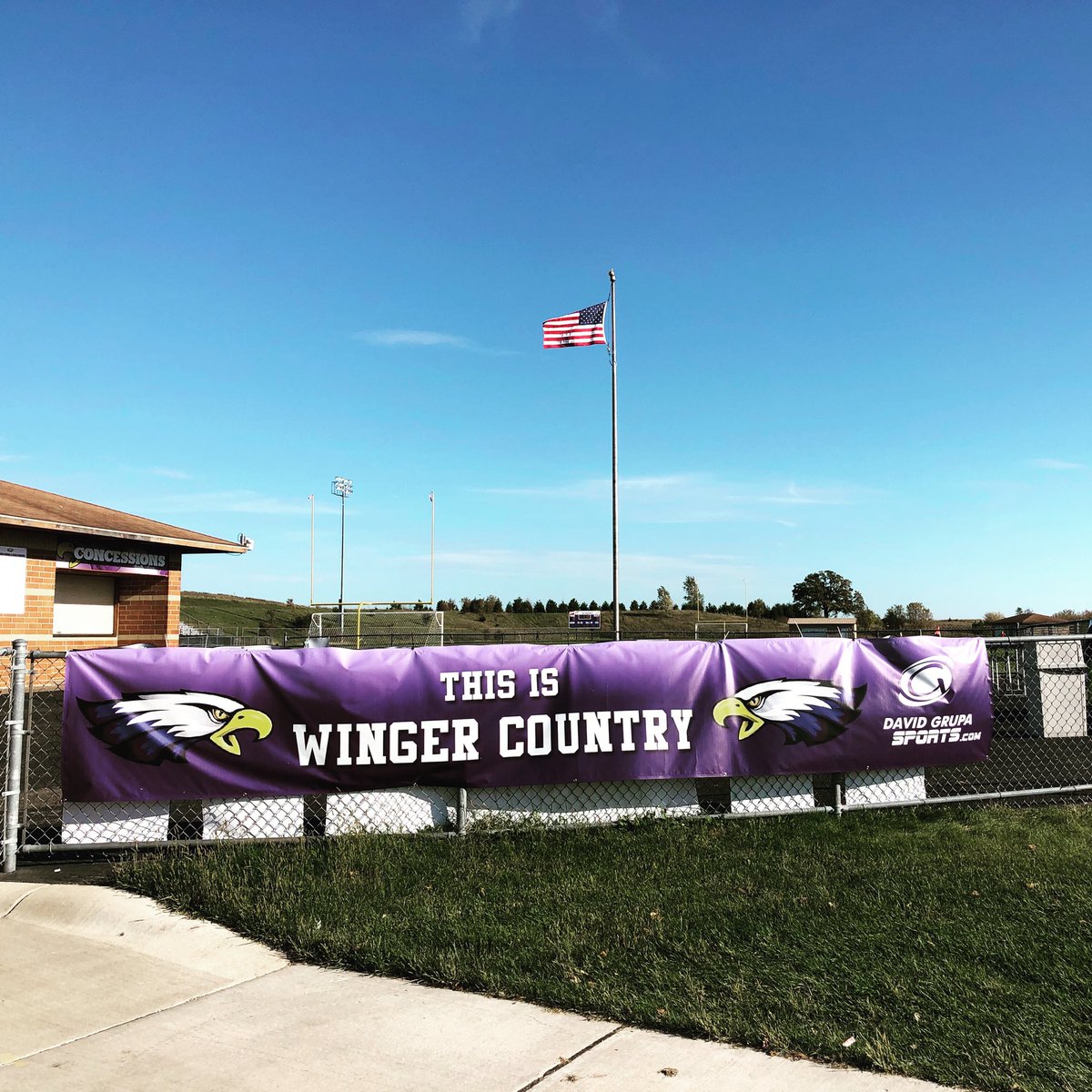 RW_Wingers's tweet photo. Beginning tonight, Marshall Field will light up Monday nights @ 8:20 pm. The field will be lit for 20 minutes, to honor our students and staff, the Class of 2020, and to remind each other there is hope. #BeTheLightMn 💜 @MSHSLjohn https://t.co/xo7unRjZcE