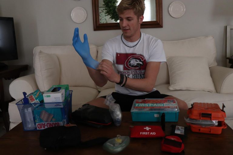 When campus closed, so did our March print edition. Check out this feature about one of our multidimensional seniors! Caleb Tegtmeier seems to do it all and he's ready to take on even more!
npbulldogger.com/9283/people/sw…