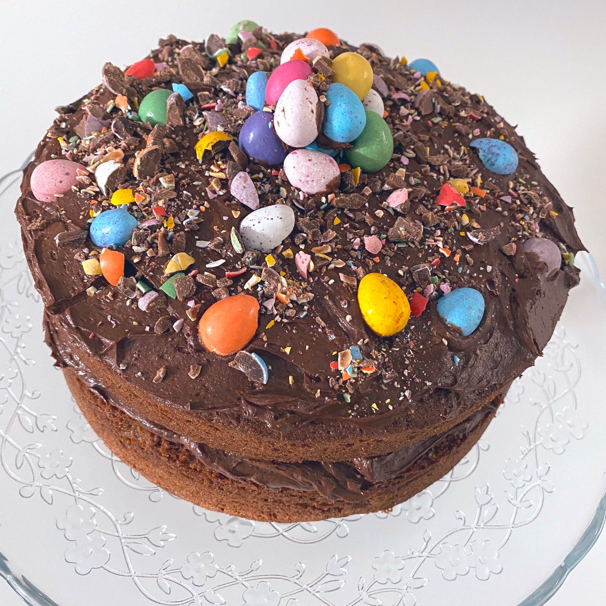 MissGrant_HE's tweet photo. 🍰CARDINAL NEWMAN🍰
Miss Grant......Challenges YOU to a Easter Theme BAKE OFF!! 🐣 Beat the teacher.....what delicious creations can you come up with?? 
This Is My Chocolate Easter Creation...Delicious! 😋 #Easter #bakeoff #cake #chocolate @CN_HS @CN_HS_Tech_Food @CnhsSnapdragon https://t.co/yCKfZWxMMu