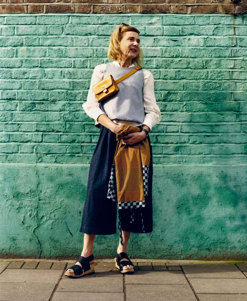 TOASTclothing's tweet photo. KATRIN | "I love Upper Street in Islington. I used to work in the charity shops around here."
.
Katrin wears TOAST Ikat Check Wide Sleeve Wrap Jacket, Fisherman Trousers, Herringbone Cotton Shirt and Kate Sheridan Belt Tab Bag in Saffron. All other items her own. #TOASTbeing https://t.co/MEhSeRg8E2