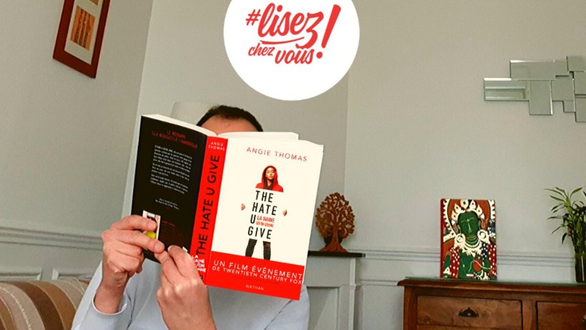 Participez au challenge #LisezChezVous avec Lire en Live ! Prenez-vous en photo avec votre lecture Nathan du moment et partagez-la avec nous en taguant 
@Lisez_officiel et <a href="/LireenLive/">Lire en Live</a> ! Les meilleures photos seront republiées !