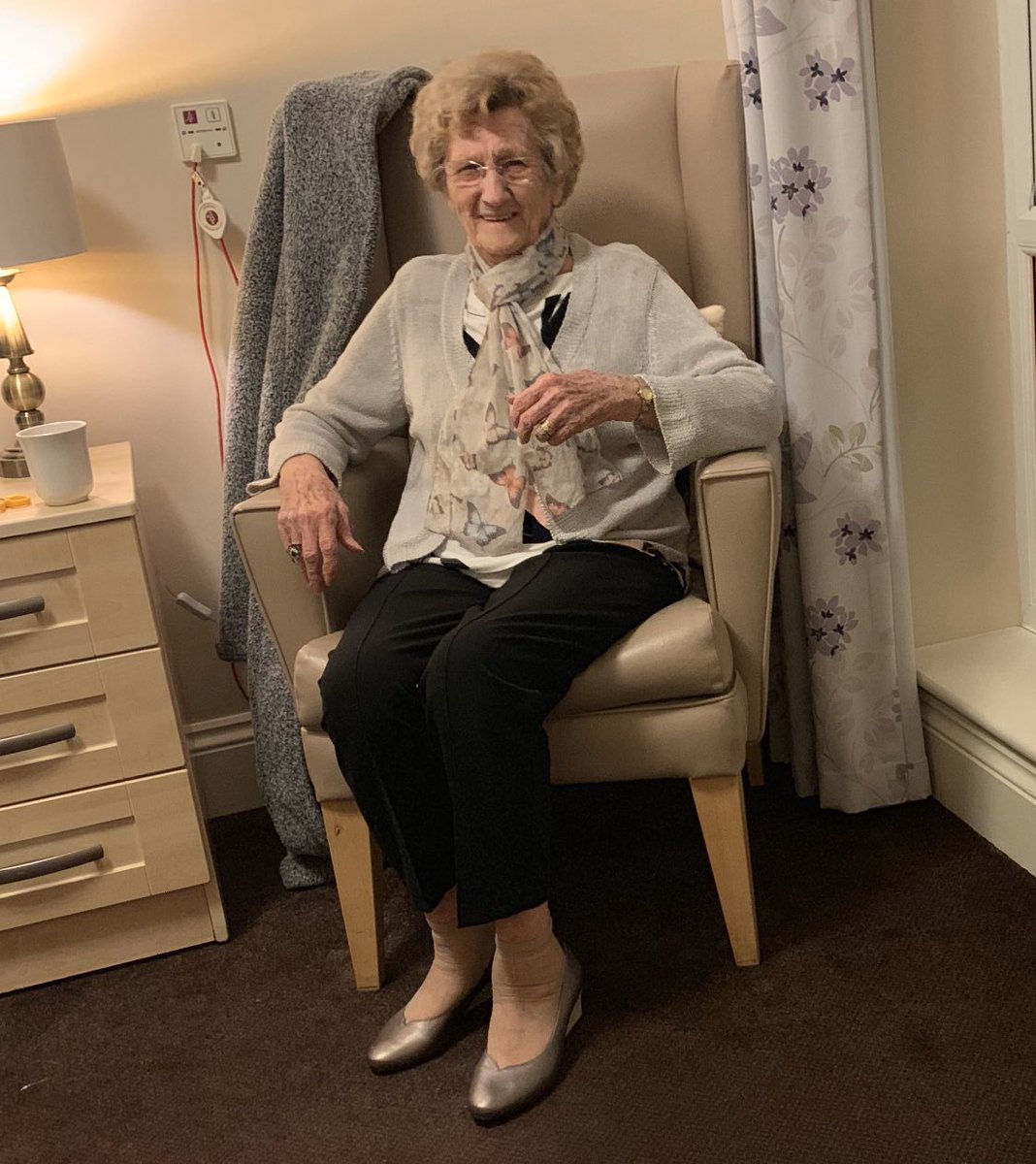 LadyDetectives1's tweet photo. My Nana! She has dementia &amp; COPD

She contracted COVID19 2 weeks ago. Today she left hospital

She spent her 90th birthday in hospital. Her dementia means she doesn’t understand we couldn’t visit

We’re going to show her everyone that says happy birthday to prove we never forgot! https://t.co/VQr0qOCXd4