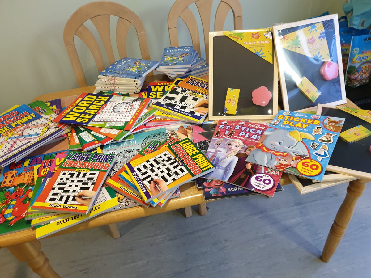 TDCA_2013's tweet photo. Our teams are out delivering hot meals along with Puzzles and Quizbooks kindly donated by @Joseph75172069 to elderly and vulnerable residents across Halewood.
 
Keep getting in touch via https://t.co/helO2pSkd1.

Thanks

#HelpingHalewood #LCRCares #SMFEmergencyFund #ChangingLives https://t.co/ou8ltKBJe2