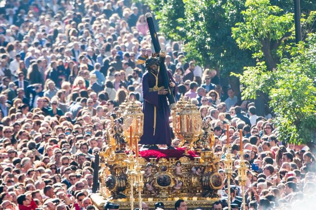 Natiiilc's tweet photo. Semana Santa de Zamora >>>>>>>>> Semana Santa de Sevilla 🌚🌚 https://t.co/NDqilIhaqO