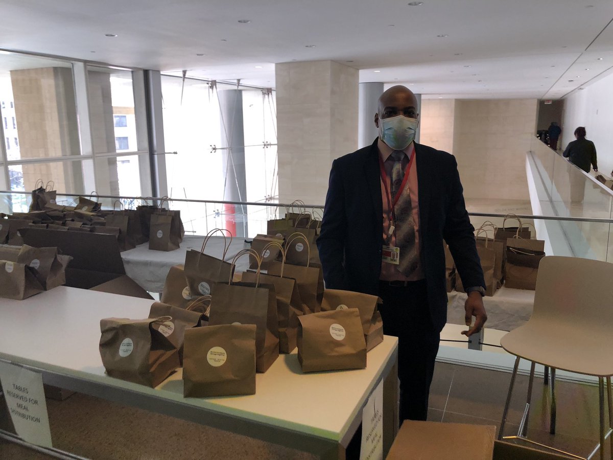 KurtStraussMBA's tweet photo. Very Proud of the Team onstage and behind the scenes making complementary meal service available to all @nyphospital Team Members. #nypheroes  #FoodServiceRocks and don’t forget @Starbucks is open 24/7 working hard to support you! https://t.co/l7gsNMYM07