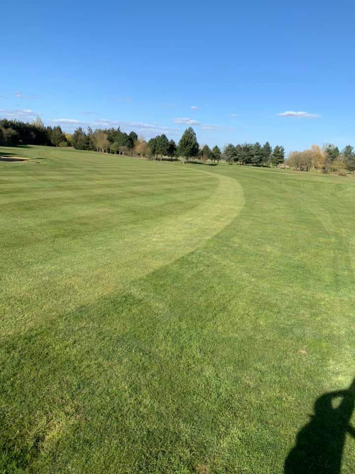 The presentation is looking great. Decent weather, hard work and no golfers to get in the way!....for the moment. This will be worth savouring when the law permits.