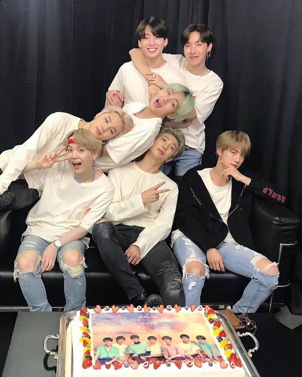 NhiAr021's tweet image. Good nigth ☻ #btsmemories #6yearswithbts #btsfesta2019 #6yearswithourhomebts #jin #btstaetae #btsarmy #btsxarmy #armyさんと繋がりたい #lovebts #bangtanboys #jinbts #rmbts #kook #korea #kpop #hopebts #btsjhope #jimin #parkjimin #2019btsfesta #2019btsfesta📍603 #jungkookcute