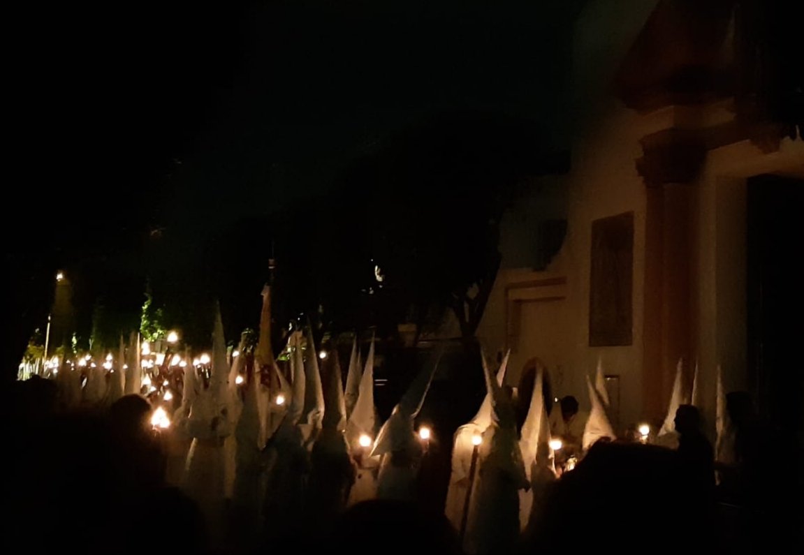 Seguiremos tus pasos hacia un nuevo lunes santo... SOBERANO MÍO, alumbra aquellos que más te necesitan ahora