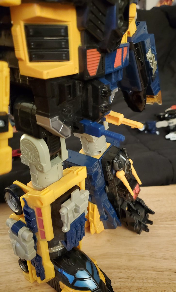 OMEGA SUPREME CARES NOT FOR YOUR PUNY HEIGHT RESTRICTIONS.OMEGA SUPREME HAS TWO DICKS, AND HE USES EM.OMEGA SUPREME HAS A HEAD MINICON THAT I LOST, BUT DONT WORRY, OMEGA SUPREME WAS PREPARED FOR THAT.OMEGA SUPREME MAKES STARSCREAM LOOK LIKE MANLET SUPREME.