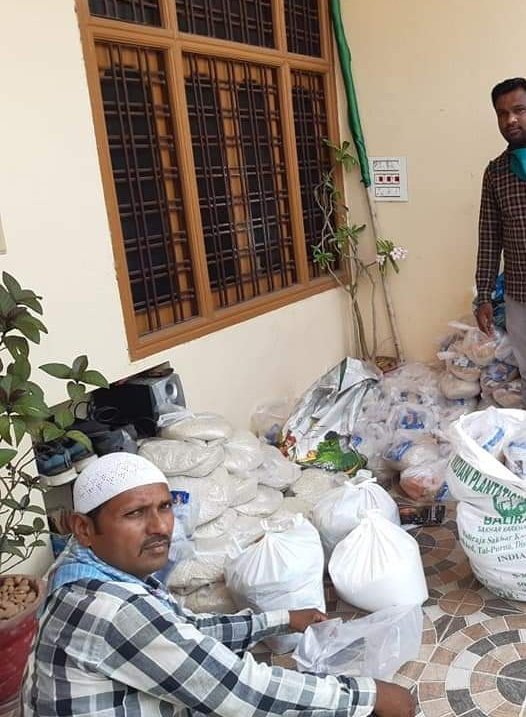AIMIM_Bodhan's tweet photo. Today AIMIM Bodhan President @ShaikMusheerMIM Sahab Distributed 300 Ration Kits In Aneesa Nagar BODHAN.. @asadowaisi @aimim_national @AimimFansClub https://t.co/BEb9DoXTMK
