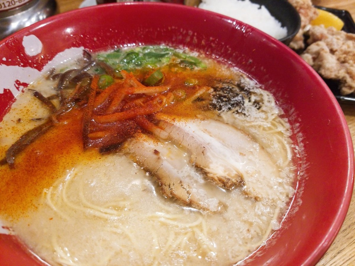 Yokotaro Twitterissa 前に食べた 大阪福島まこと屋のピリ辛ラーメン 低糖質麺にしてライス から揚げというプラマイプラス みたいな食い方 唐辛子の味って どこか味噌を彷彿とさせる気がするんだけど 何故だろう と考えつつ ごちそうさまでした