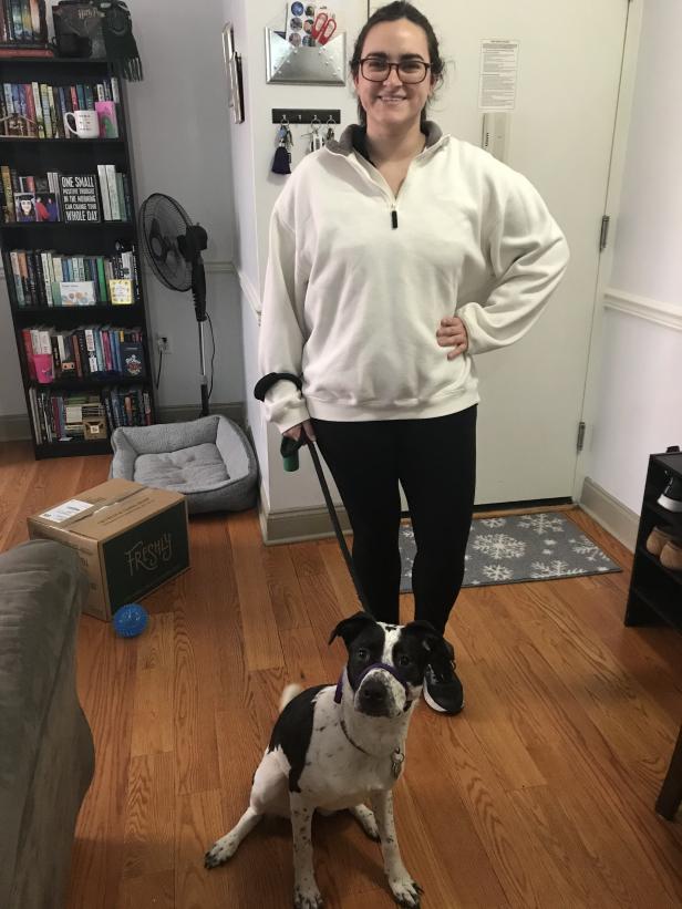 More dog appearances! And more awesome humans in athleisure! This is  @LBeguiristain from our Roaring Brook editorial team (with special guest Hazel) 
