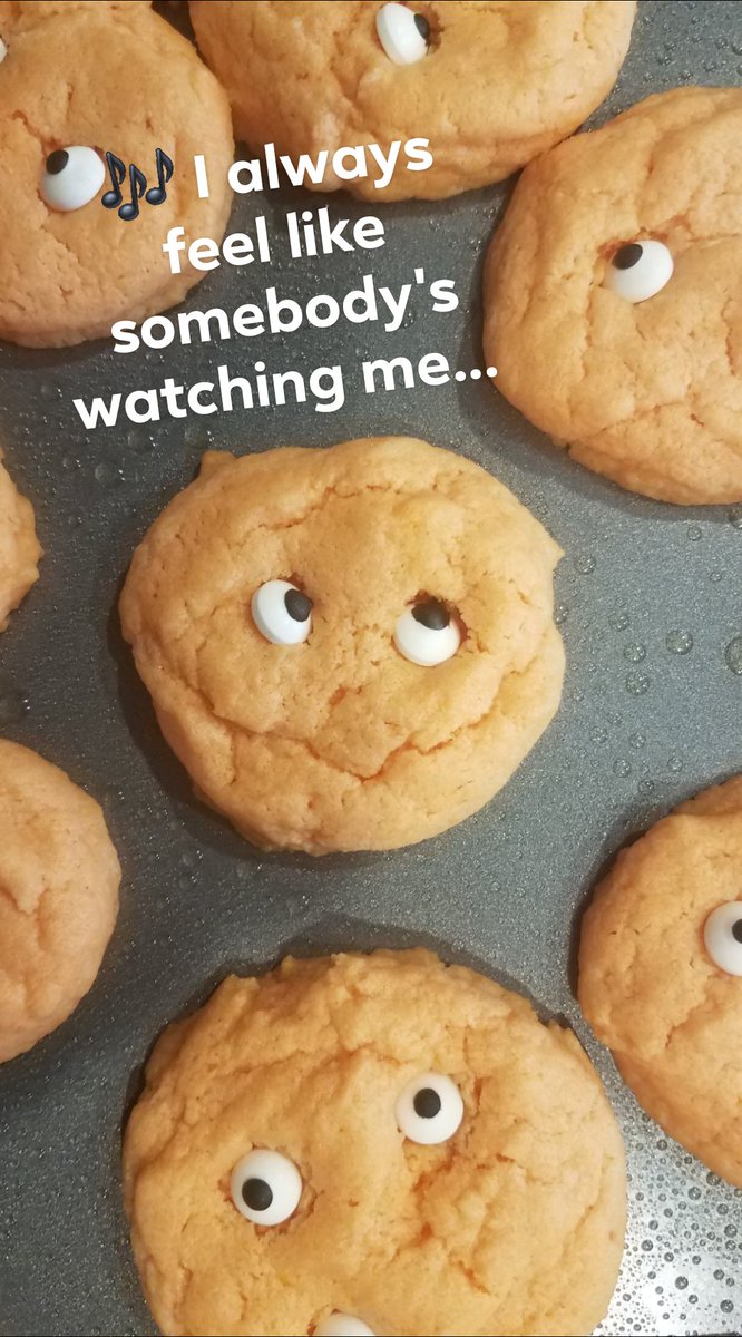 KristaDolan's tweet photo. Our "scheduled" family time this morning... finally used up that Halloween Cookie Box ๐คทโโ๏ธ
#maketimeforfamilytime #cookies #Quarantine #digitallearningbrainbreak https://t.co/Xsk1sle8IL