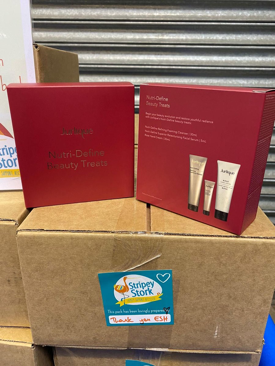 We recently had the most wonderful bulk donation of <a href="/JurliqueUK/">Jurlique UK</a> beauty items. We wanted to use the many leftover after #Mum2Mum to thank those working on the #COVID19 frontline. Today <a href="/SASHCharity/">Surrey & Sussex Healthcare Charity</a> collected 672 gift sets for #EastSurreyHospital and 414 were dropped at @1stchatter