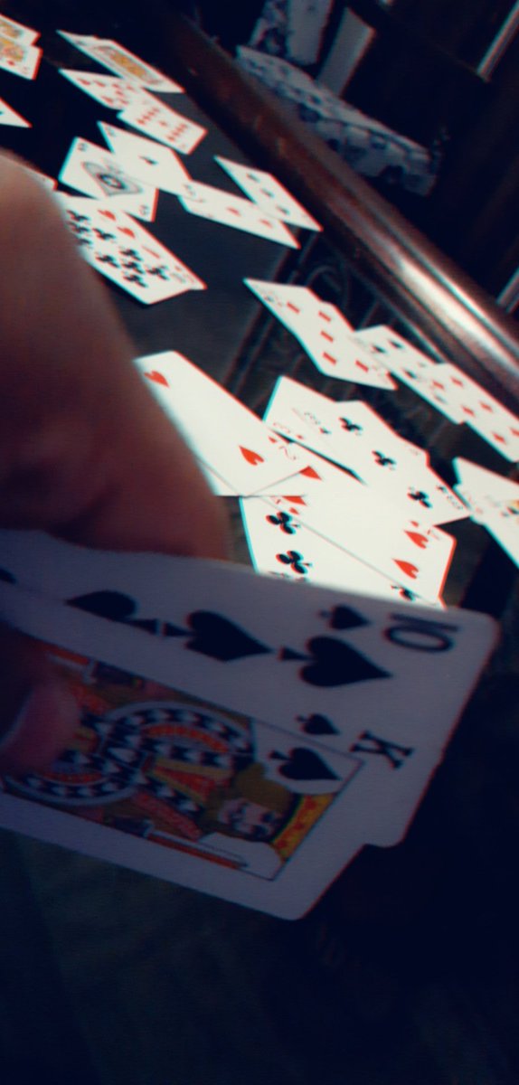 harishundal's tweet photo. do someone know any intresting card game?? https://t.co/qyFrKxi7Iw