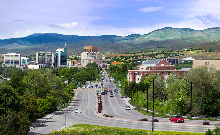 crystalip's tweet image. Pacific Northwest COVID-19 Resources by State -Hospitality employers are encouraged to stay up to date as to local, state, and federal developments impacting their businesses. Basic state resources and travel and tourism sites. #COVID19 #ORLA #WHLA #AHLA  bit.ly/3aOlKbr