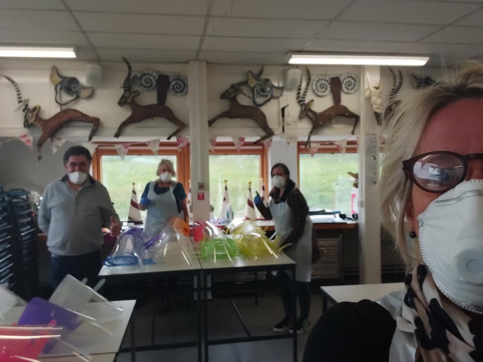 school_kings's tweet photo. An amazing team effort from staff @school_kings who today made and safely delivered 128 masks to Winchester Royal Hampshire County Hospital. Well done Mrs Churcher, Mrs Wright, Ms Honour &amp; Mr Webb. #UnaLaborantes #WorkingTogether #StayHomeSaveLives https://t.co/vmLk0pBUxA