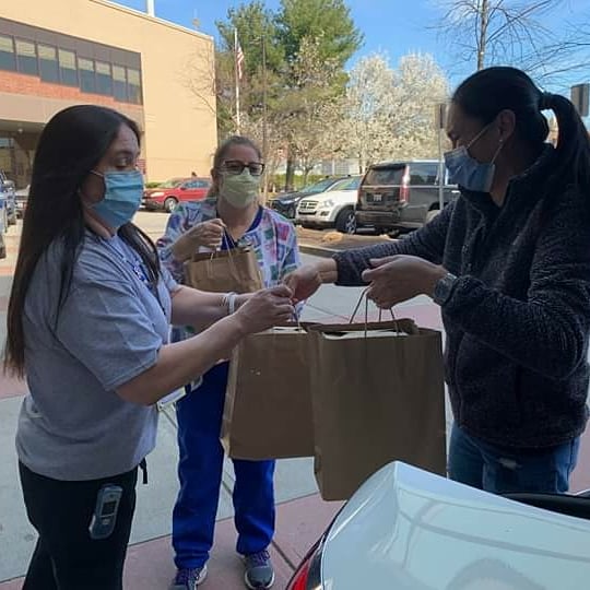 ThayerStreetPVD's tweet photo. We are so proud of Angie Lim, and her staff at HENG. Today they prepared 150 free meal boxes for families in need, staff at the Rhode Island Hospital emergency room.(working) and Women & Infants Hospital of Rhode Island.
#thayerstreetpvd #payingitforward
#goprovidence https://t.co/v31CjXd7Jw