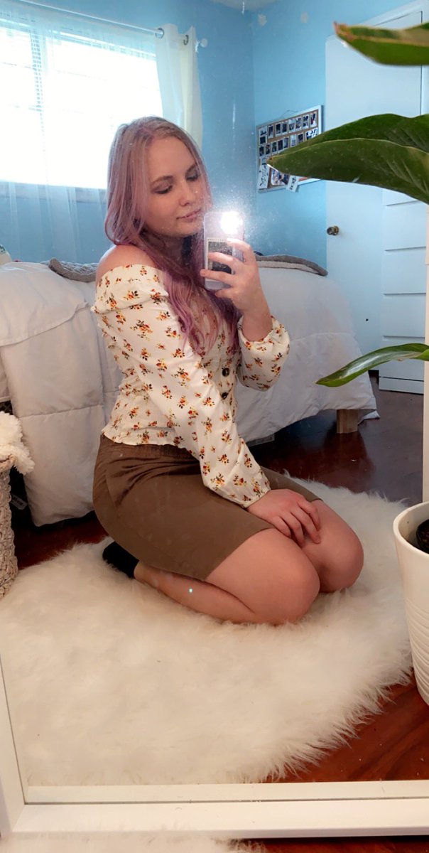 sweetsvet_13's tweet photo. Love this new hair! https://t.co/hOgNOEupOx