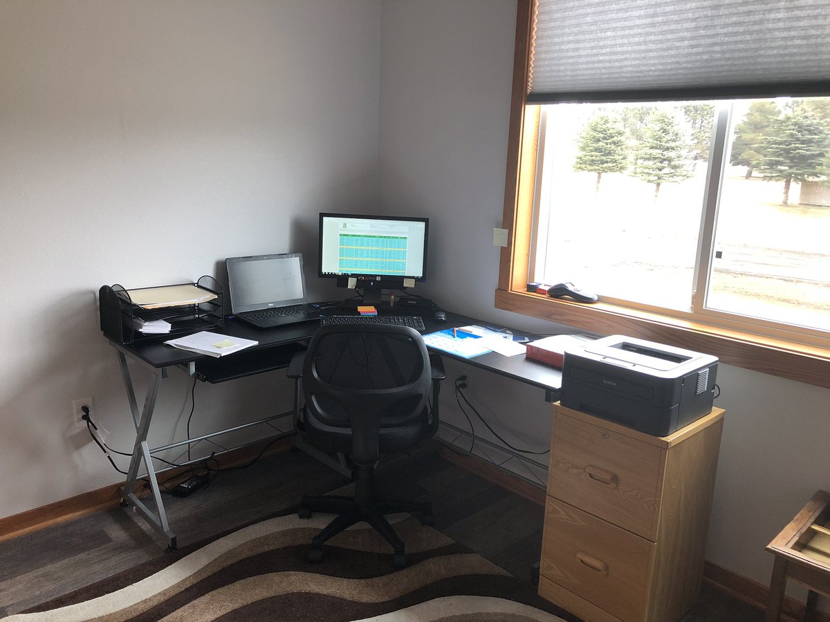 ComOptStacy's tweet image. Day #1 working from home not too bad😀#comoptcrew #alwaysadvocating