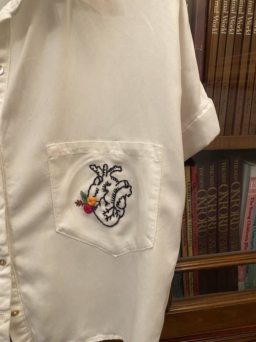 sarahnessim2's tweet photo. #hand_embroidery https://t.co/uGmhN9IA20