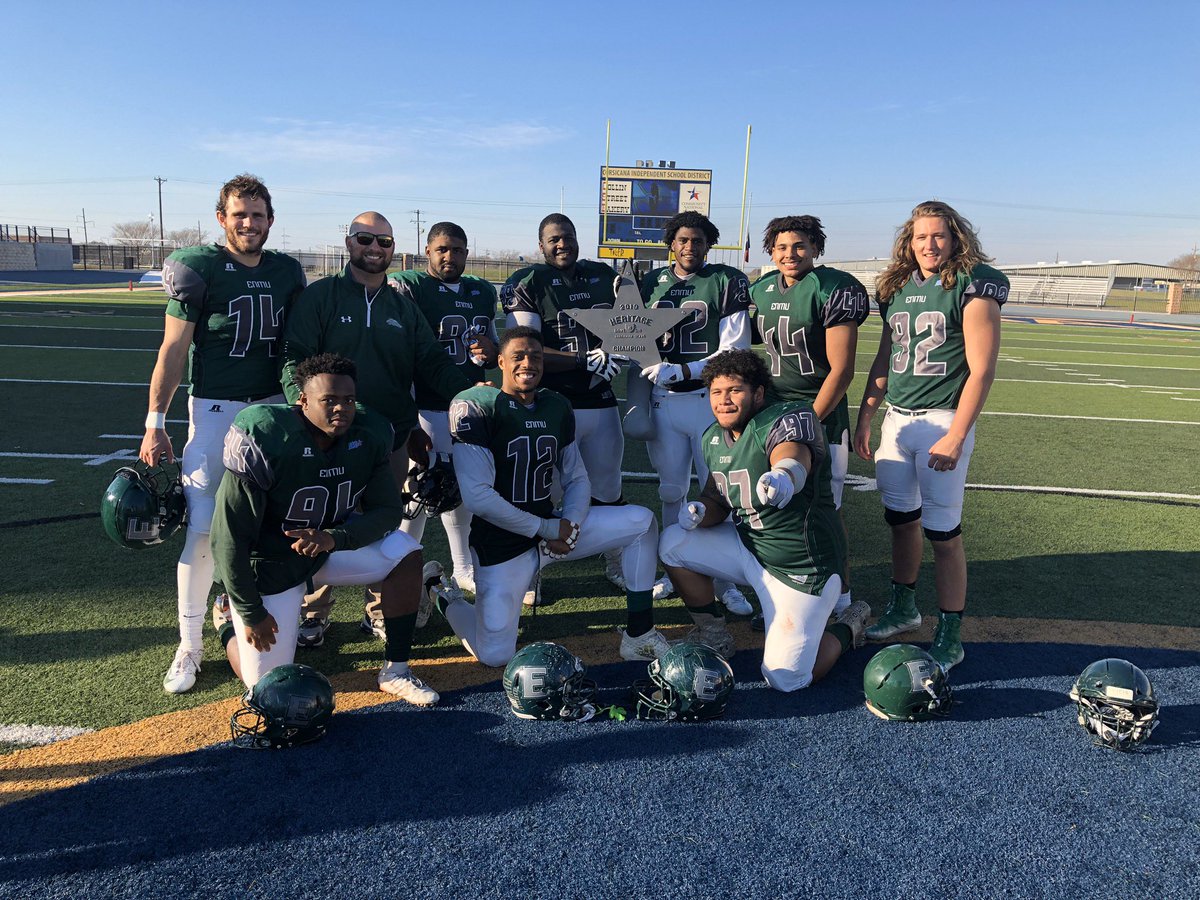 coachmaxsilver's tweet photo. #TrenchMob #SackTown #NationalStudentAthleteDay https://t.co/woiKjlzTSh